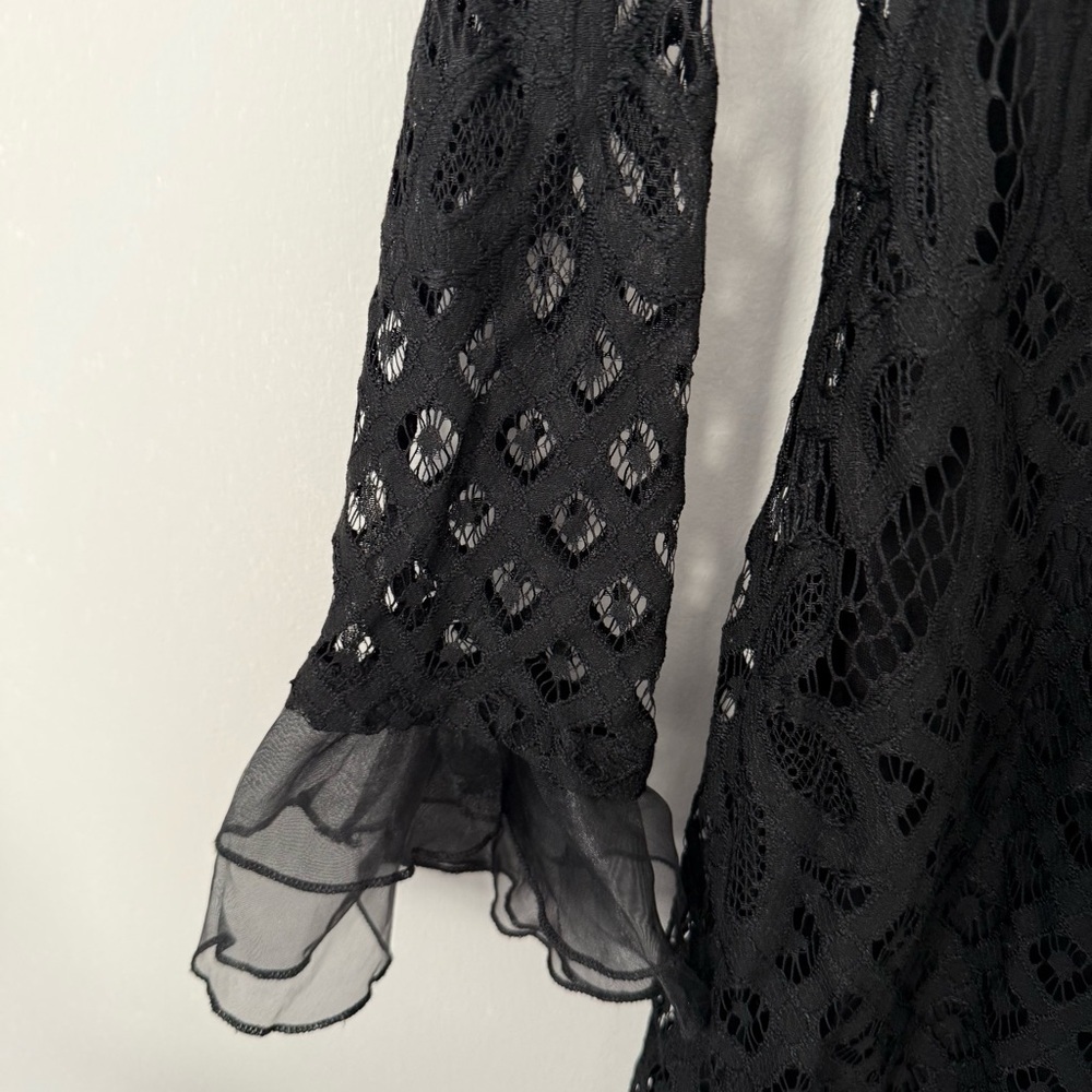 Lulu's Elegant Black Lace full sleeve Dress size S - Picture 5 of 11
